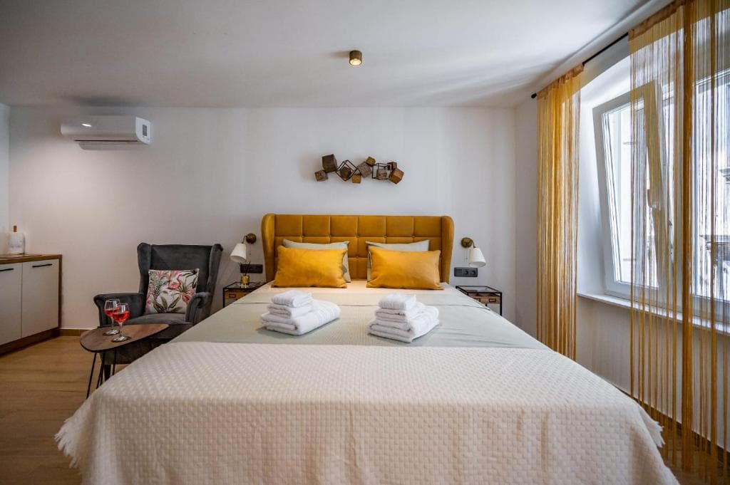Apartments Portarata 1 interior 9
