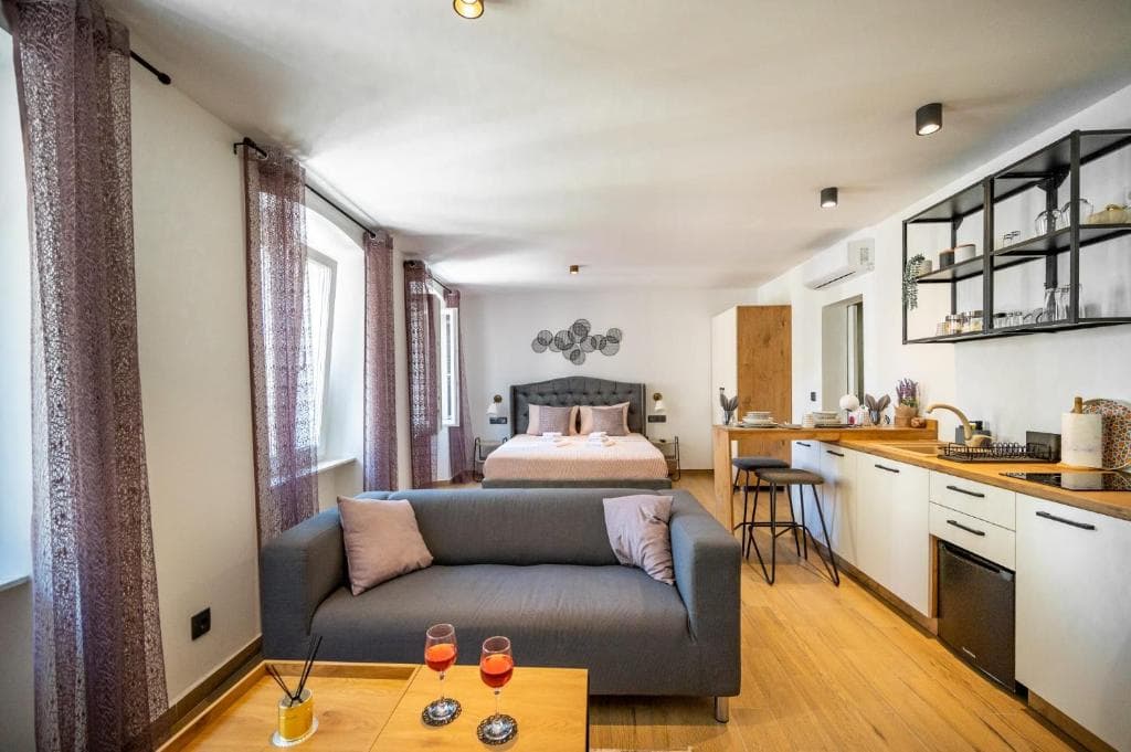 Bright interior of Apartments Portarata 1 in Pula old town